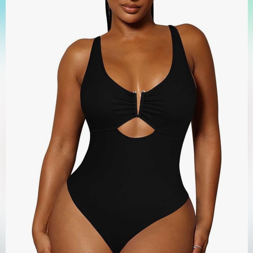 NWOT Viottiset Women's One Piece Swimsuit w/  Tummy Control